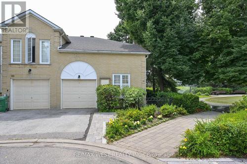 35 - 18 Hartnell Square, Brampton, ON - Outdoor