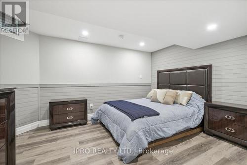 2153 Marc Lane, Burlington, ON - Indoor Photo Showing Bedroom