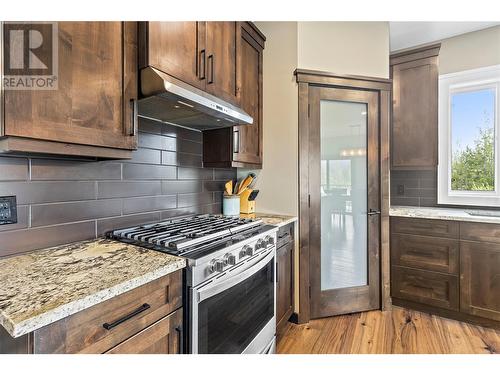 6600 Park Hill Road Ne, Salmon Arm, BC - Indoor Photo Showing Kitchen With Upgraded Kitchen