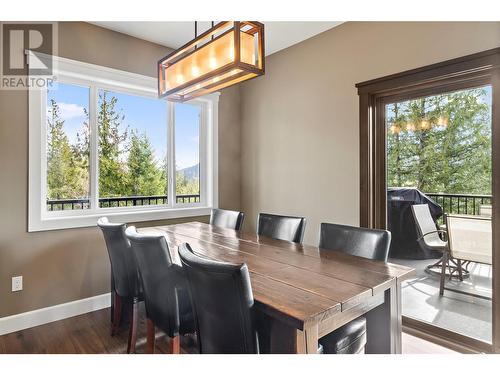 6600 Park Hill Road Ne, Salmon Arm, BC - Indoor Photo Showing Dining Room