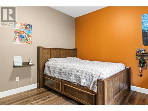 6600 Park Hill Road Ne, Salmon Arm, BC - Indoor Photo Showing Bedroom