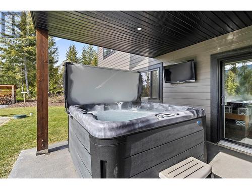 6600 Park Hill Road Ne, Salmon Arm, BC - Outdoor With Deck Patio Veranda With Exterior