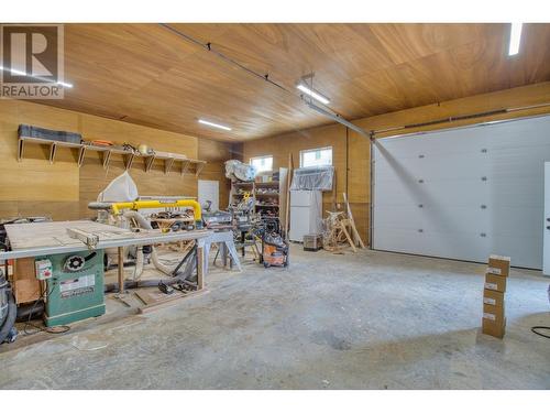 6600 Park Hill Road Ne, Salmon Arm, BC - Indoor Photo Showing Garage