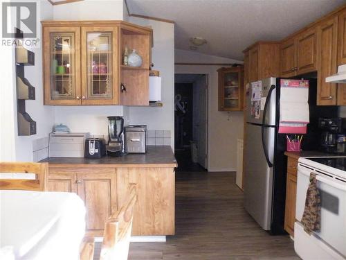 64 7414 Forest Lawn Road, Fort St. John, BC - Indoor Photo Showing Kitchen