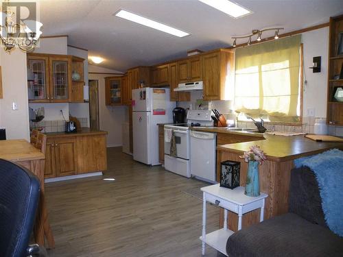 64 7414 Forest Lawn Road, Fort St. John, BC - Indoor Photo Showing Kitchen