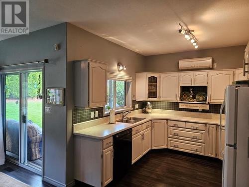 9800 Turner Street Unit# 50, Summerland, BC - Indoor Photo Showing Kitchen With Double Sink