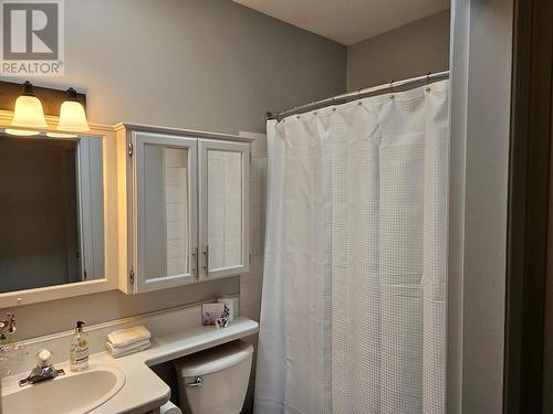 9800 Turner Street Unit# 50, Summerland, BC - Indoor Photo Showing Bathroom