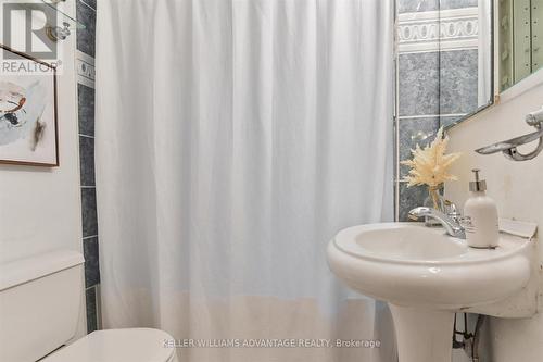 149 N Bonnington Avenue, Toronto, ON - Indoor Photo Showing Bathroom