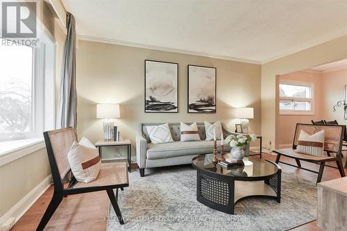 149 N Bonnington Avenue, Toronto, ON - Indoor Photo Showing Living Room