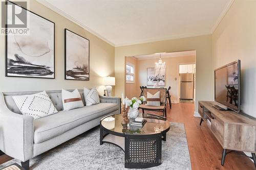 149 N Bonnington Avenue, Toronto, ON - Indoor Photo Showing Living Room