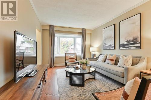 149 N Bonnington Avenue, Toronto, ON - Indoor Photo Showing Living Room