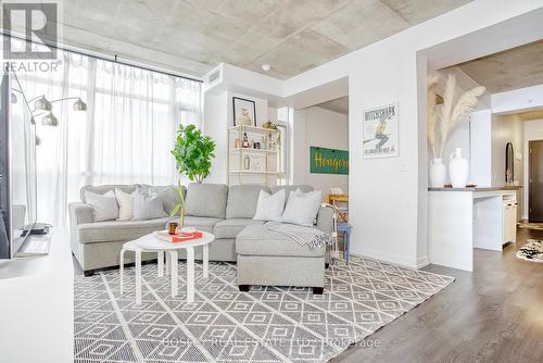 208 - 1205 Queen Street W, Toronto, ON - Indoor Photo Showing Living Room