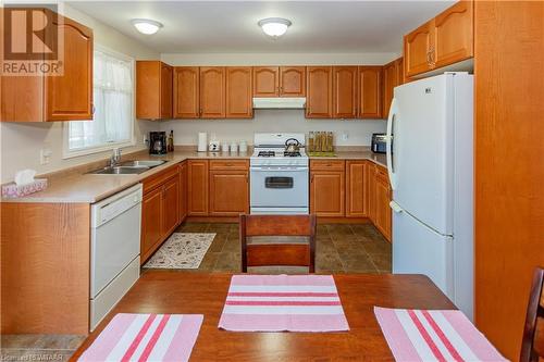 34 Shelton Drive, Ingersoll, ON - Indoor Photo Showing Kitchen With Double Sink