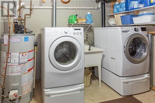 34 Shelton Drive, Ingersoll, ON - Indoor Photo Showing Laundry Room