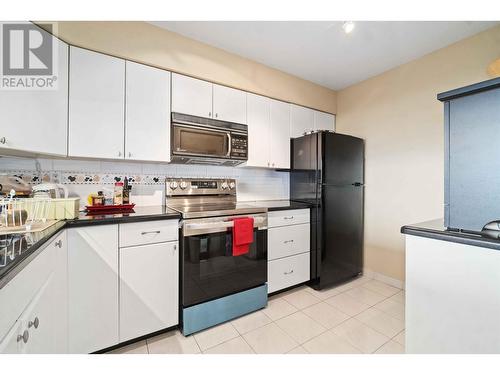 1905 6055 Nelson Avenue, Burnaby, BC - Indoor Photo Showing Kitchen