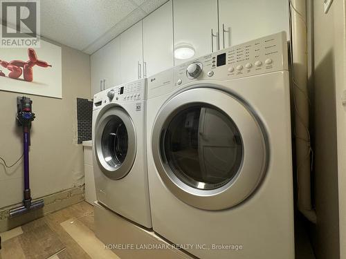 174 Steeles Avenue E, Markham, ON - Indoor Photo Showing Laundry Room