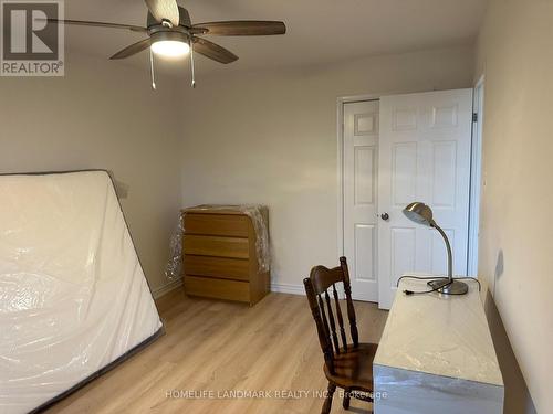 Upper - 2527 Kingsberry Crescent, Mississauga, ON - Indoor Photo Showing Bedroom