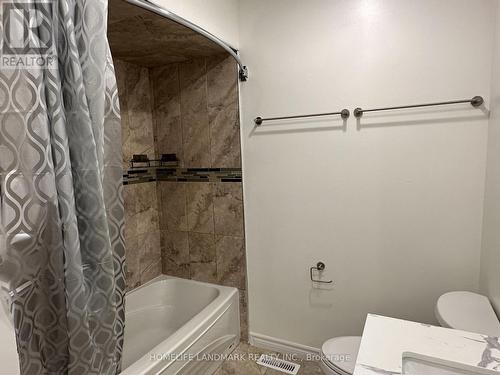 Upper - 2527 Kingsberry Crescent, Mississauga, ON - Indoor Photo Showing Bathroom