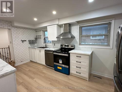 Upper - 2527 Kingsberry Crescent, Mississauga, ON - Indoor Photo Showing Kitchen