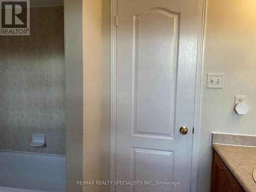 41 Allangrove Drive, Brampton, ON - Indoor Photo Showing Bathroom