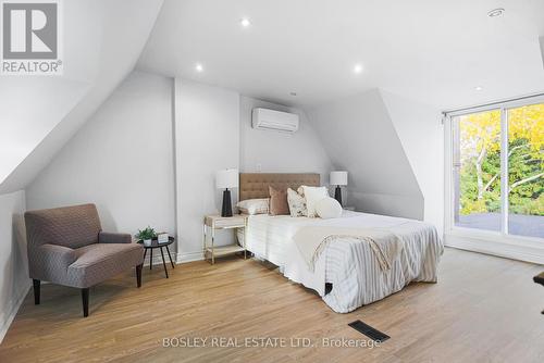 11 Bertmount Avenue, Toronto, ON - Indoor Photo Showing Bedroom