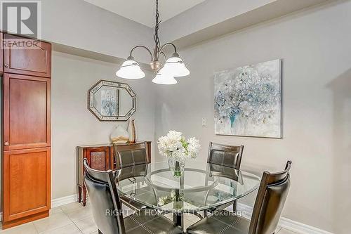 305 - 391 Plains Road E, Burlington, ON - Indoor Photo Showing Dining Room