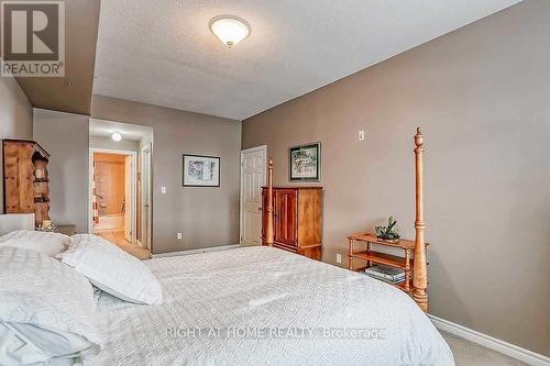 305 - 391 Plains Road E, Burlington, ON - Indoor Photo Showing Bedroom