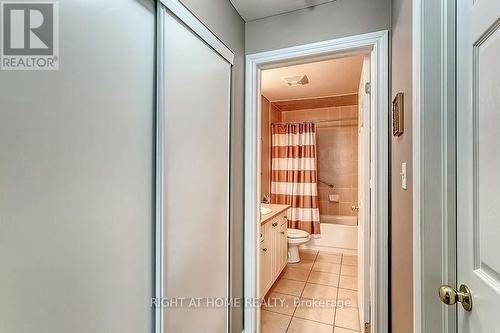 305 - 391 Plains Road E, Burlington, ON - Indoor Photo Showing Bathroom