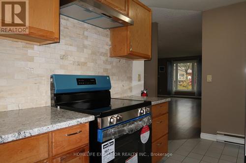 713 Bayla Court, Oshawa, ON - Indoor Photo Showing Kitchen