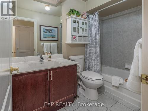 286 Denise Circle, Newmarket, ON - Indoor Photo Showing Bathroom