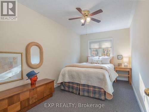 286 Denise Circle, Newmarket, ON - Indoor Photo Showing Bedroom