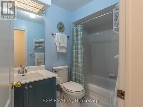 286 Denise Circle, Newmarket, ON - Indoor Photo Showing Bathroom