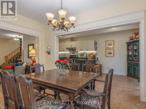 286 Denise Circle, Newmarket, ON - Indoor Photo Showing Dining Room