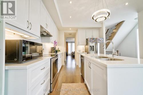 46 Shatner Turnabout, Vaughan, ON - Indoor Photo Showing Kitchen With Double Sink