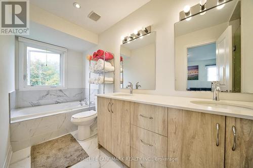 46 Shatner Turnabout, Vaughan, ON - Indoor Photo Showing Bathroom