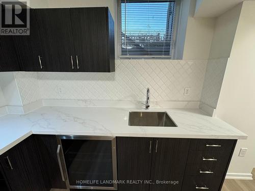 Lower - 32 Wuhan Lane, Markham, ON - Indoor Photo Showing Kitchen