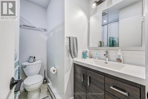 102 - 2145 Sherobee Road, Mississauga, ON - Indoor Photo Showing Bathroom