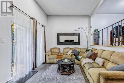 102 - 2145 Sherobee Road, Mississauga, ON - Indoor Photo Showing Living Room