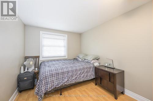 19 Lochern Road, London, ON - Indoor Photo Showing Bedroom