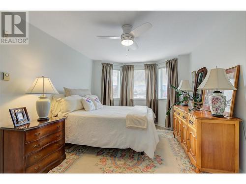 1329 Klo Road Unit# 212, Kelowna, BC - Indoor Photo Showing Bedroom