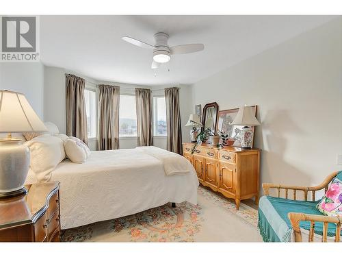 1329 Klo Road Unit# 212, Kelowna, BC - Indoor Photo Showing Bedroom