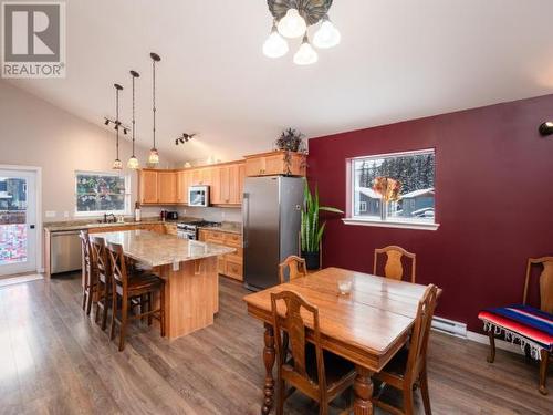 22-19 Wann Road, Whitehorse, YT - Indoor Photo Showing Dining Room