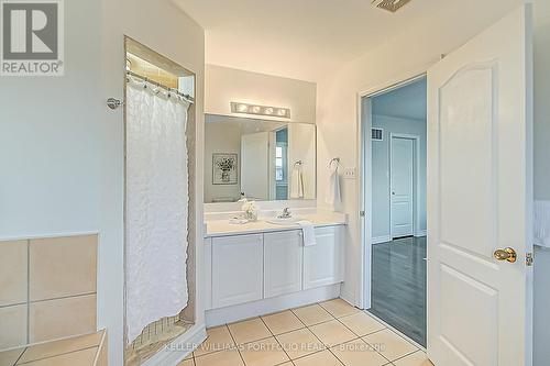 18 Wilkie Lane, Ajax, ON - Indoor Photo Showing Bathroom