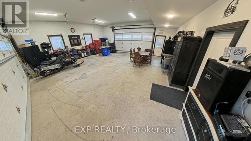 1249 Waters Edge Lane, Central Frontenac, ON - Indoor Photo Showing Garage