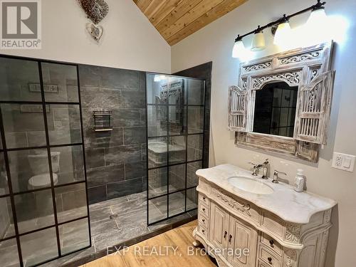 1249 Waters Edge Lane, Central Frontenac, ON - Indoor Photo Showing Bathroom