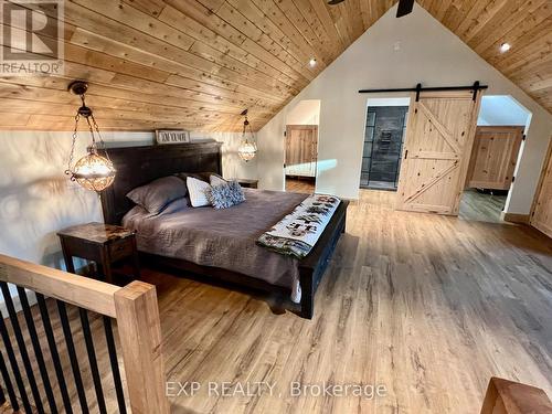 1249 Waters Edge Lane, Central Frontenac, ON - Indoor Photo Showing Bedroom