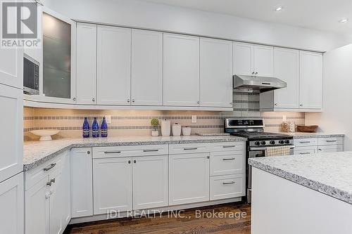 3481 Bala Drive, Mississauga, ON - Indoor Photo Showing Kitchen