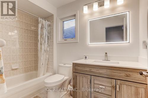 3481 Bala Drive, Mississauga, ON - Indoor Photo Showing Bathroom