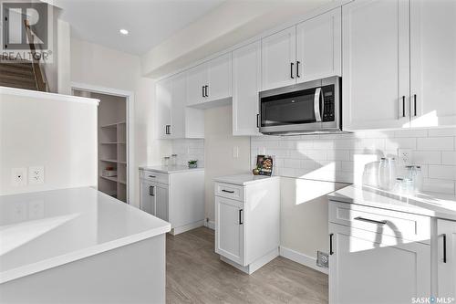 174 Kostiuk Crescent, Saskatoon, SK - Indoor Photo Showing Kitchen With Upgraded Kitchen