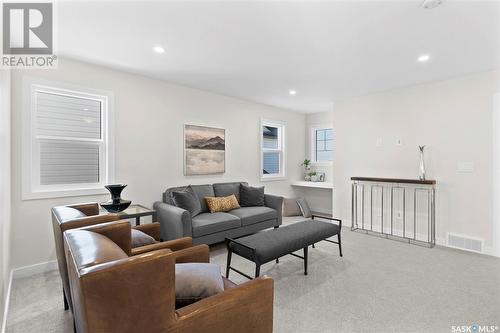 174 Kostiuk Crescent, Saskatoon, SK - Indoor Photo Showing Living Room